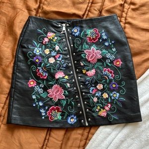 Faux leather mini skirt